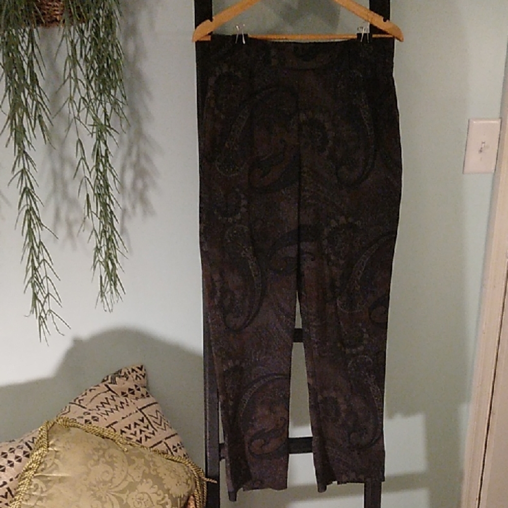 Joseph Ribkoff Black Paisley Cropped Pants